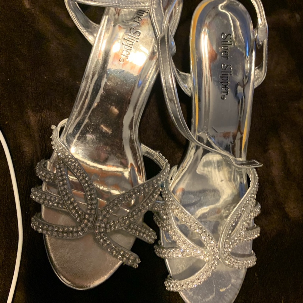 Shoes short heels